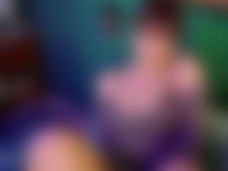 SaveTheBea's Live Sex Cam Show