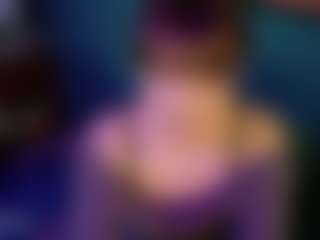 SaveTheBea's Live Sex Cam Show