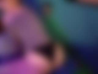 SaveTheBea's Live Sex Cam Show