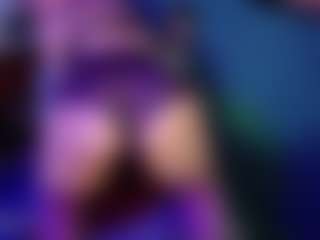 SaveTheBea's Live Sex Cam Show
