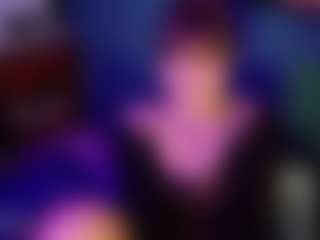 SaveTheBea's Live Sex Cam Show