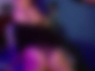 SaveTheBea's Live Sex Cam Show
