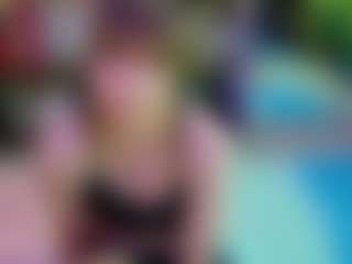 SaveTheBea's Live Sex Cam Show