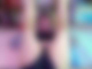 SaveTheBea's Live Sex Cam Show
