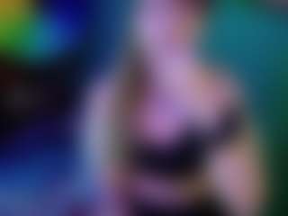 SaveTheBea's Live Sex Cam Show