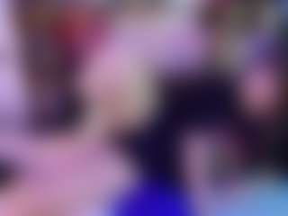 SaveTheBea's Live Sex Cam Show