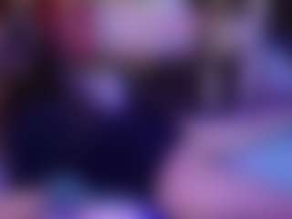 SaveTheBea's Live Sex Cam Show