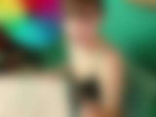 SaveTheBea's Live Sex Cam Show