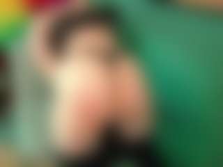 SaveTheBea's Live Sex Cam Show
