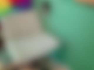 SaveTheBea's Live Sex Cam Show