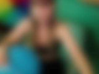 Live cam show with SaveTheBea - Cum on liverealitysex.com