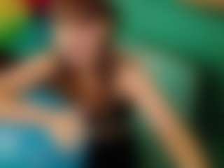 SaveTheBea's Live Sex Cam Show
