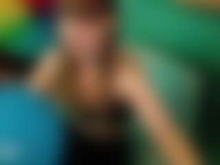 SaveTheBea's Live Sex Cam Show