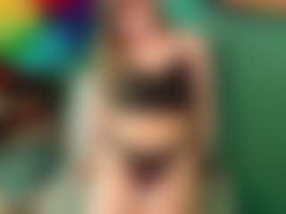 SaveTheBea's Live Sex Cam Show