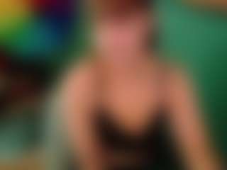 SaveTheBea's Live Sex Cam Show