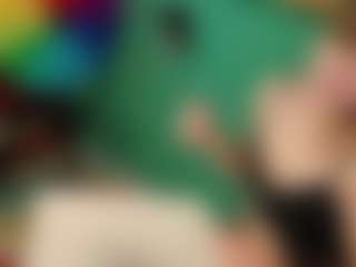 Live cam show with SaveTheBea - Dirty on Stripli.com