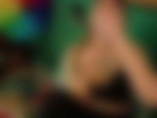 SaveTheBea's Live Sex Cam Show