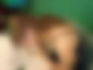 SaveTheBea's Live Sex Cam Show