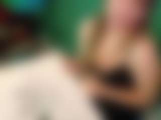 Live cam show with SaveTheBea - Fucking on makecum.org