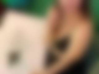 SaveTheBea's Live Sex Cam Show