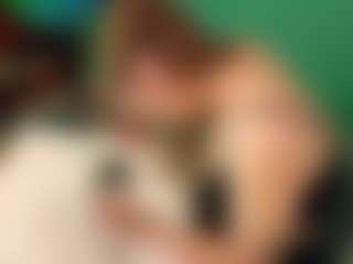 SaveTheBea's Live Sex Cam Show