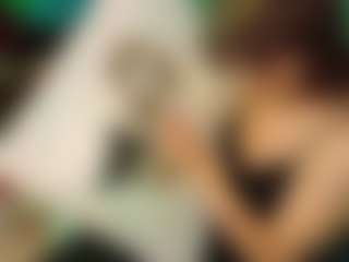 SaveTheBea's Live Sex Cam Show