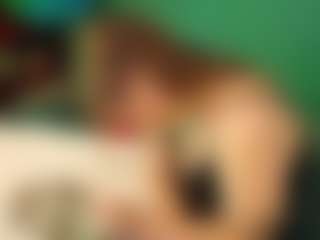 SaveTheBea's Live Sex Cam Show