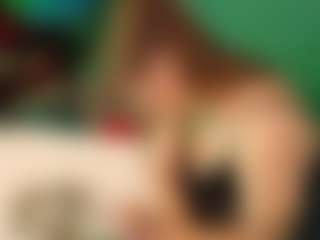 SaveTheBea's Live Sex Cam Show