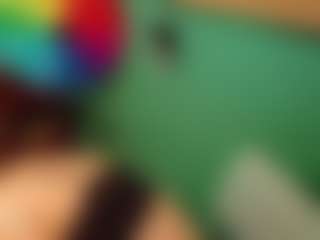 SaveTheBea's Live Sex Cam Show