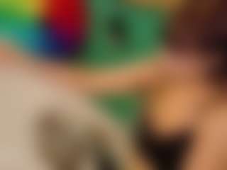 SaveTheBea's Live Sex Cam Show