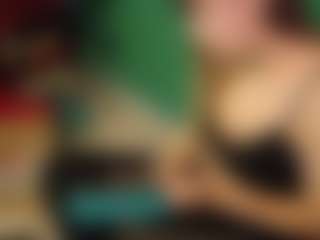 SaveTheBea's Live Sex Cam Show