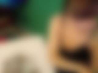 SaveTheBea's Live Sex Cam Show