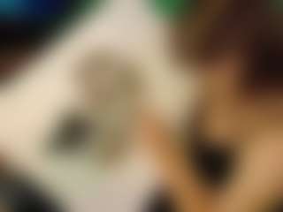 SaveTheBea's Live Sex Cam Show