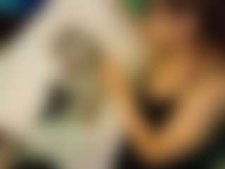 SaveTheBea's Live Sex Cam Show