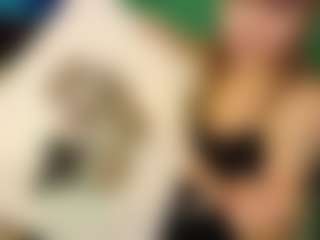 SaveTheBea's Live Sex Cam Show