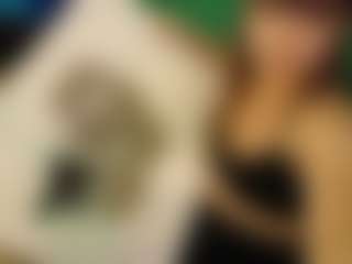 SaveTheBea's Live Sex Cam Show