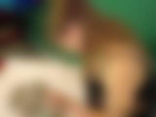 SaveTheBea's Live Sex Cam Show