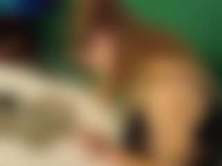 SaveTheBea's Live Sex Cam Show