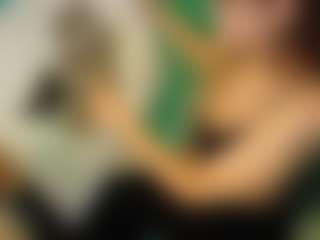SaveTheBea's Live Sex Cam Show