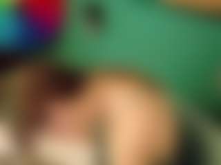 SaveTheBea's Live Sex Cam Show