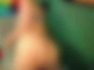 SaveTheBea's Live Sex Cam Show