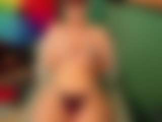 SaveTheBea's Live Sex Cam Show