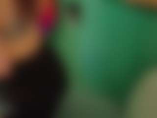 SaveTheBea's Live Sex Cam Show
