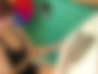 SaveTheBea's Live Sex Cam Show