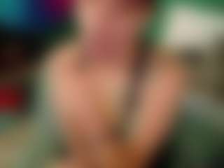 SaveTheBea's Live Sex Cam Show