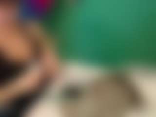 SaveTheBea's Live Sex Cam Show