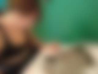 SaveTheBea's Live Sex Cam Show