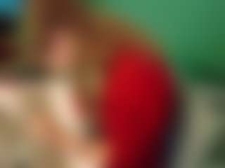 Live cam show with SaveTheBea - Brown Eyes Brown Hair on WildCum