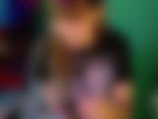 SaveTheBea's Live Sex Cam Show