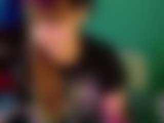 SaveTheBea's Live Sex Cam Show